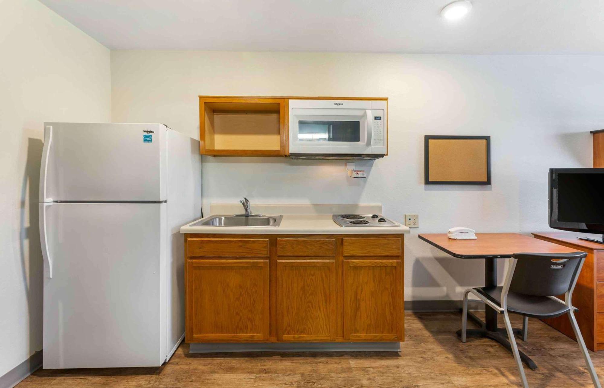 Extended Stay America Select Suites - Akron - South Portage Lakes Exteriör bild